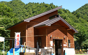 管理棟